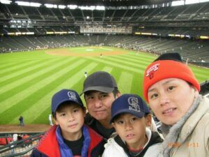 young jerry with family at seattle baseball